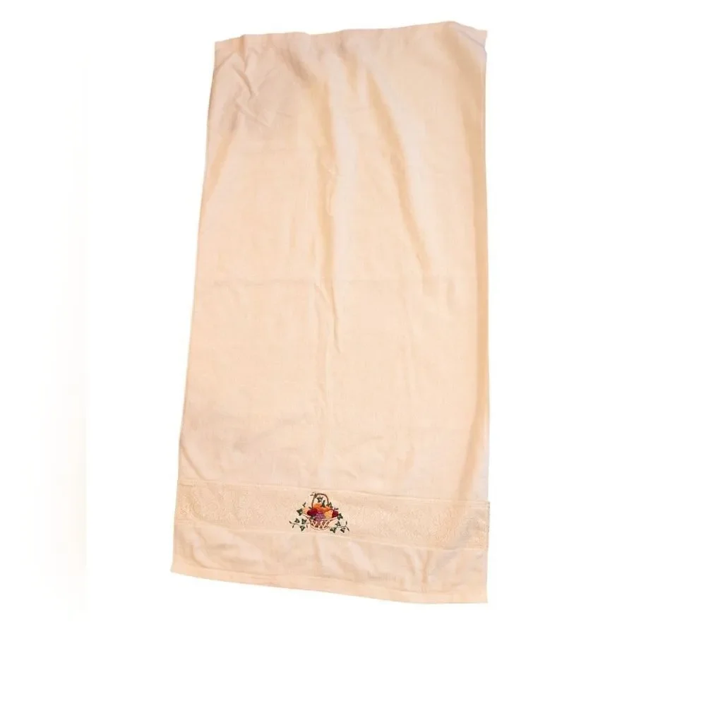 Vintage white embroidered‎ fruit basket and lace bath towel